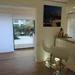 Standing A En Centre Apartment