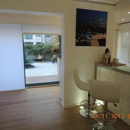 Standing A En Centre アパート